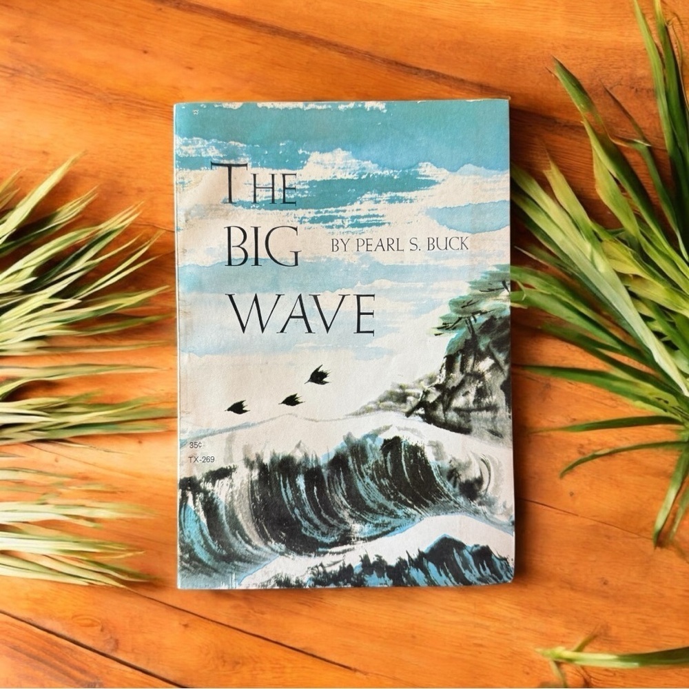 VINTAGE 1962 The Big Wave by Pearl S. Buck | Illustrated by Kazue Mizumura